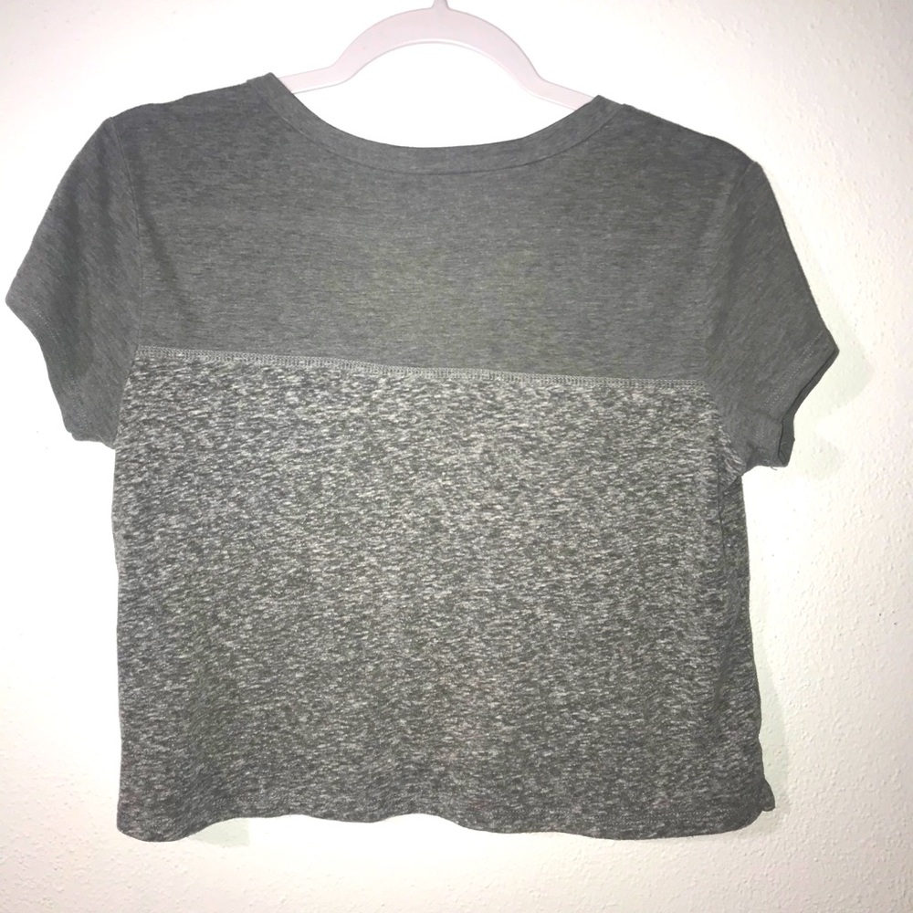 3/$15🖤Croptop🖤 - Picture 2 of 3